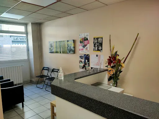 Inès Collet- Beillon - Ostéopathe à Rive-de-Gier